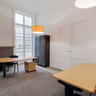 Bureau privé 32 m² 6 postes Location bureau Rue des Petits Champs Paris 75002 - photo 9